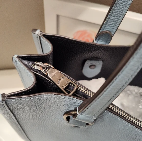 🧁GUC Coach Tyler Carryall 28 Medium Blue C2273 Pebble Leather Shoulder Tote Bag - Picture 9 of 16